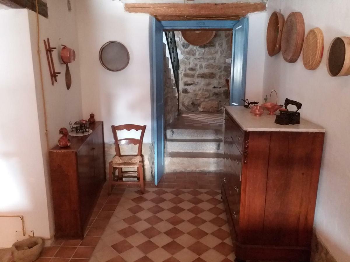 Sa Domu De Ziu Antoneddu Hotel Tuili Bagian luar foto